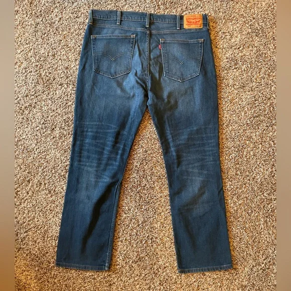 EUC Levi’s 514 Straight Fit men’s jeans Tagged 38x32 (measures 40x30) - Picture 2 of 9